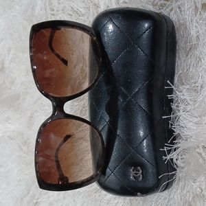 SOLD.               Gucci sunglasses